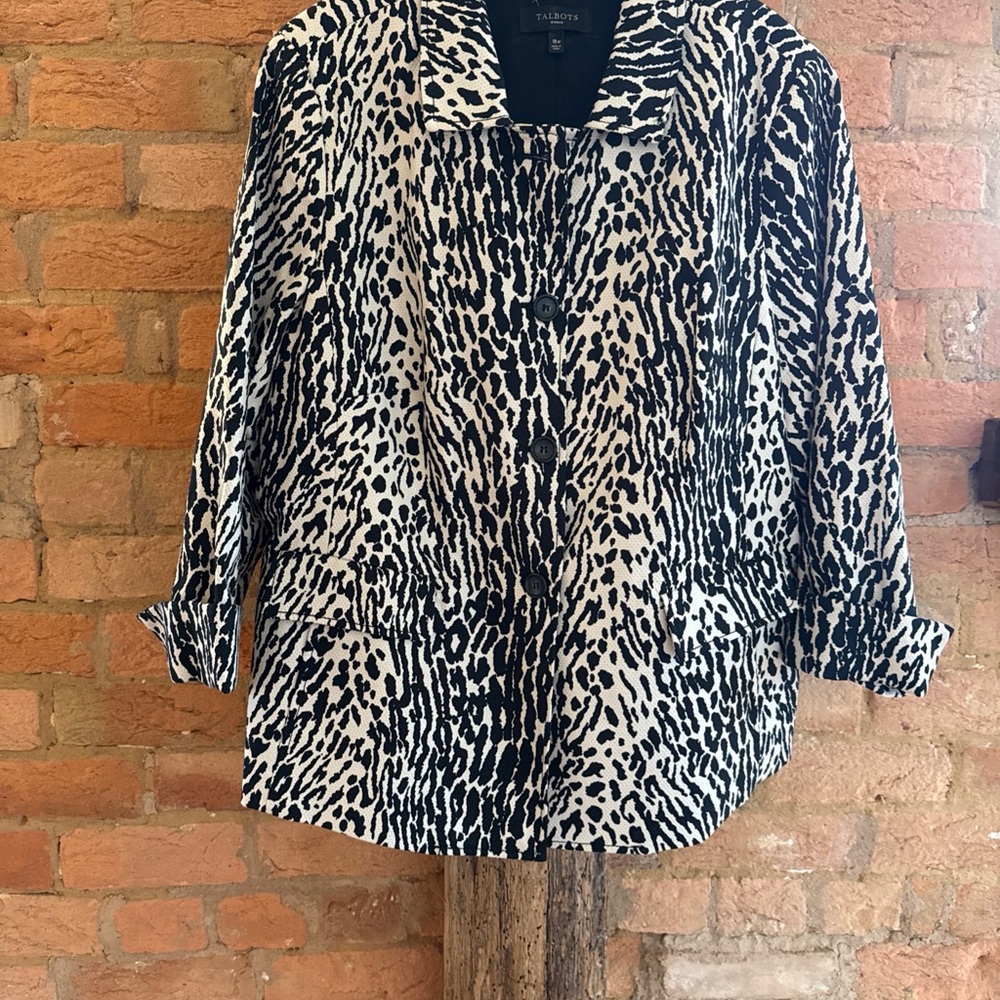 Talbots‎ Black and White Animal Print blazer jacket